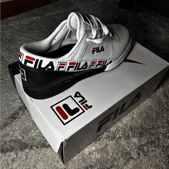 Men’s fila sneakers size 11.5 - Picture 5 of 5